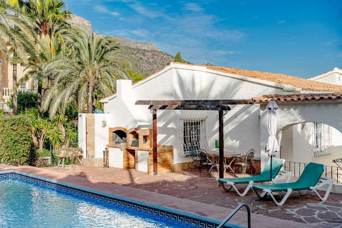 4 bedroom Villa for sale in Calpe / Calp - € 590,000 (Ref: 9447200)
