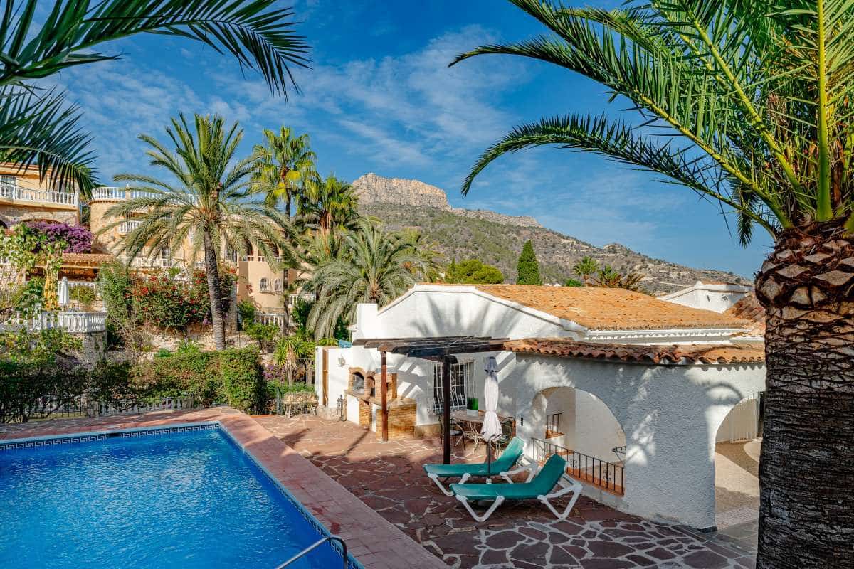4 bedroom Villa for sale in Calpe / Calp - € 590,000 (Ref: 9447200)