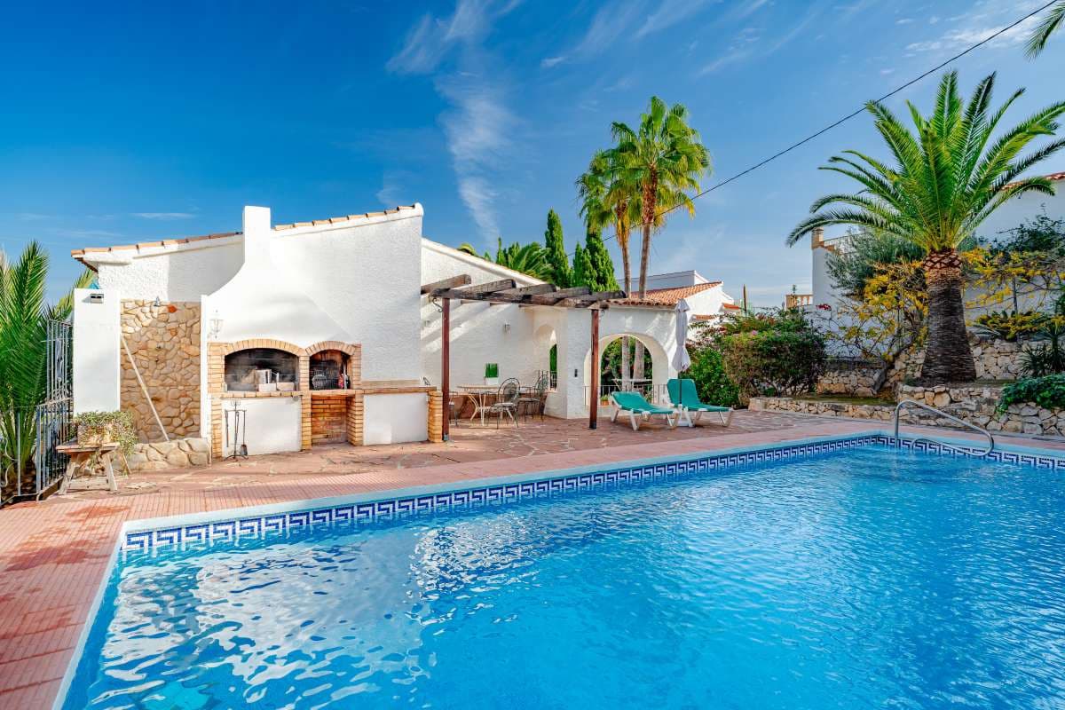 4 bedroom Villa for sale in Calpe / Calp - € 590,000 (Ref: 9447200)
