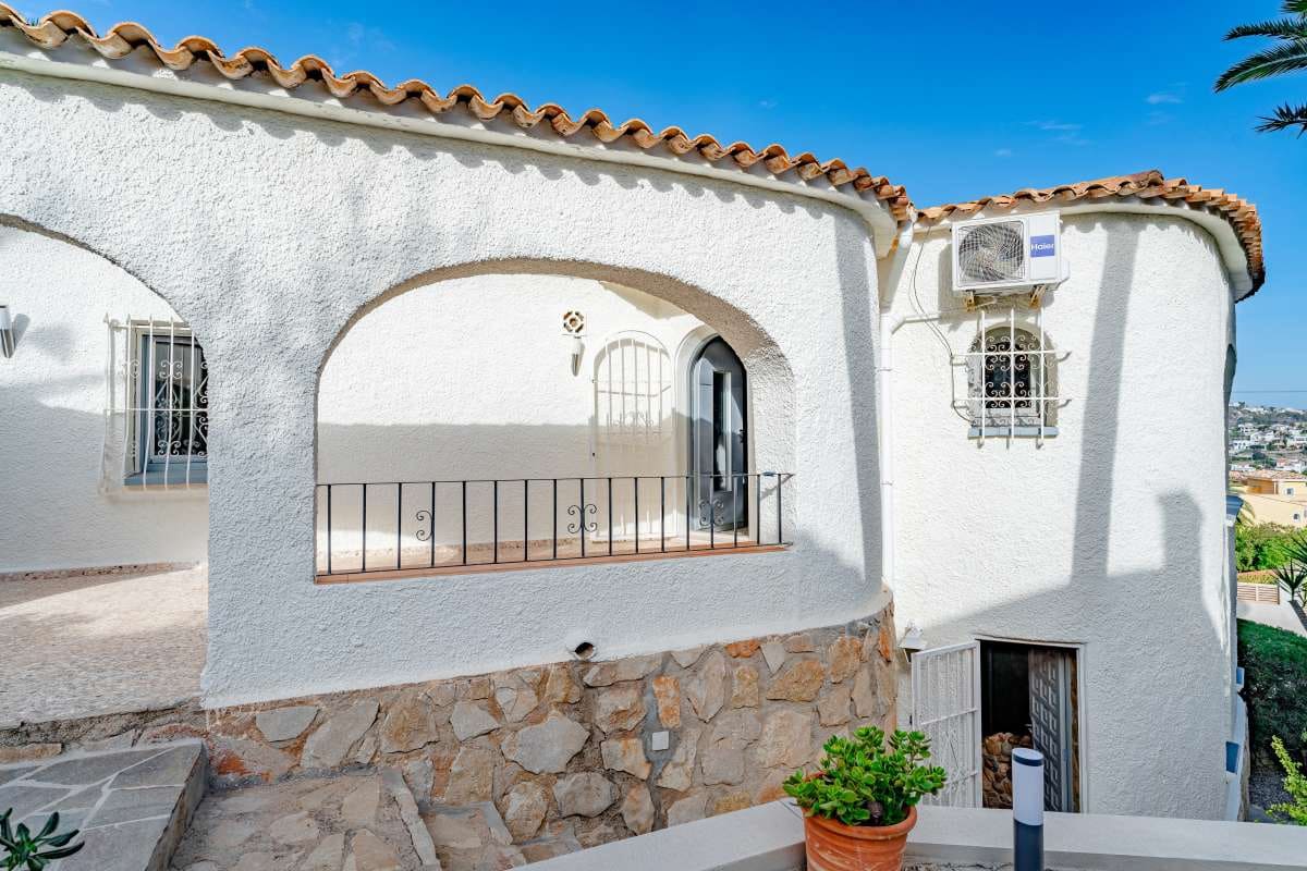 4 bedroom Villa for sale in Calpe / Calp - € 590,000 (Ref: 9447200)