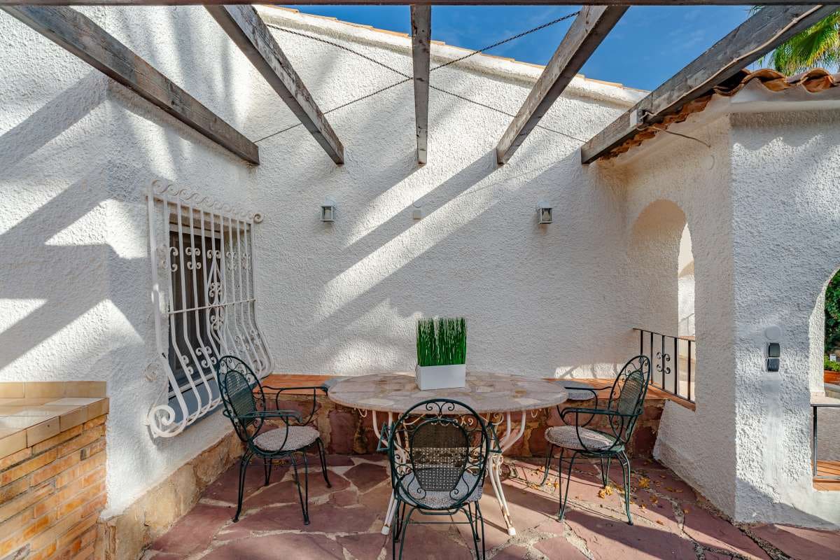 4 bedroom Villa for sale in Calpe / Calp - € 590,000 (Ref: 9447200)