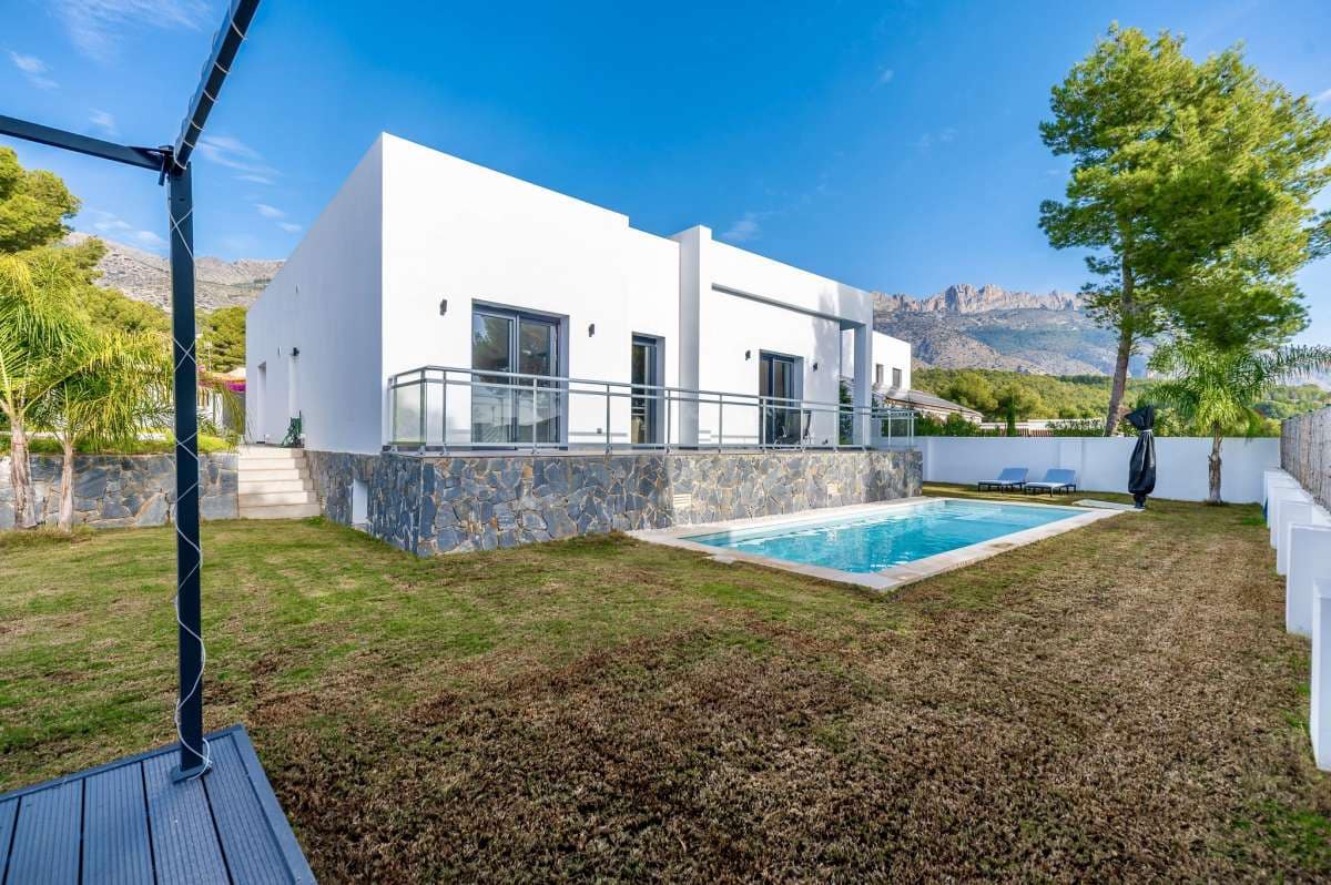 4 slaapkamer Villa te koop in Altea - € 995.000 (Ref: 9459748)