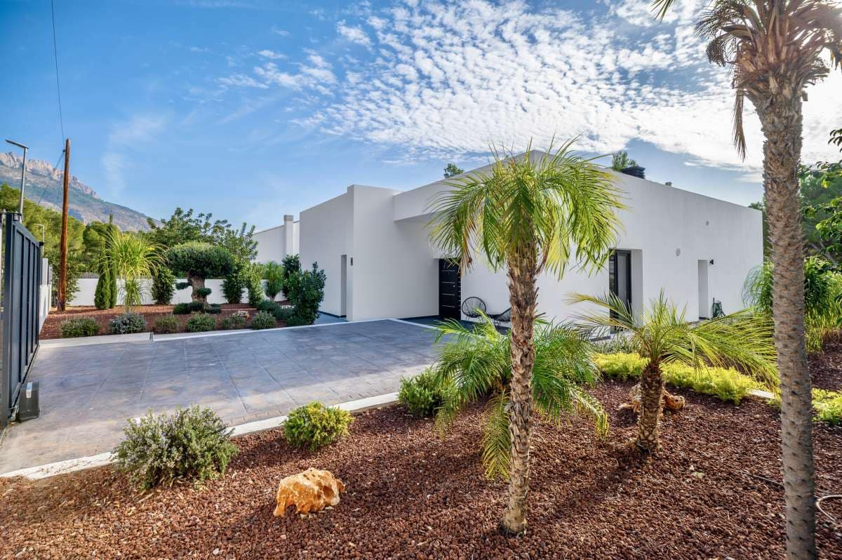 4 slaapkamer Villa te koop in Altea - € 995.000 (Ref: 9459748)