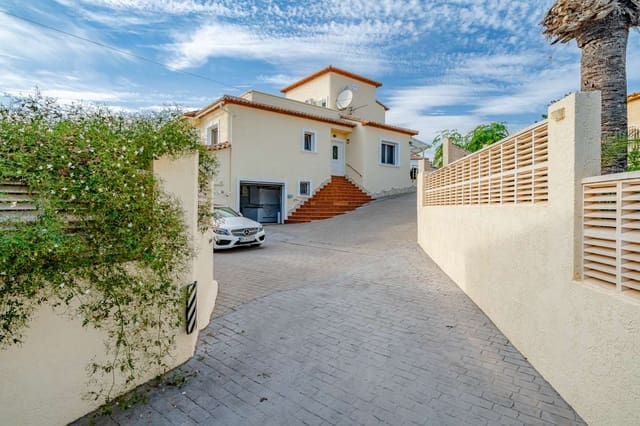 3 bedroom Villa for sale in Calpe / Calp - € 750,000 (Ref: 9462934)