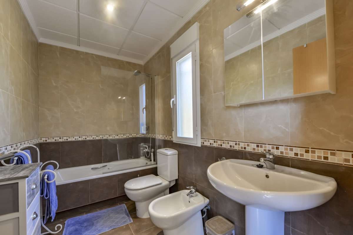 3 bedroom Villa for sale in Calpe / Calp - € 359,000 (Ref: 9470031)