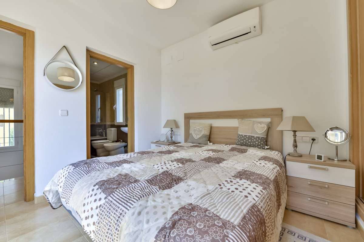 3 bedroom Villa for sale in Calpe / Calp - € 359,000 (Ref: 9470031)