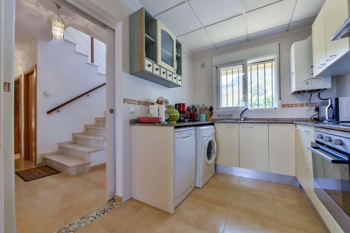 3 bedroom Villa for sale in Calpe / Calp - € 359,000 (Ref: 9470031)