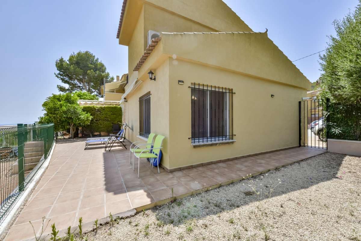 3 bedroom Villa for sale in Calpe / Calp - € 359,000 (Ref: 9470031)