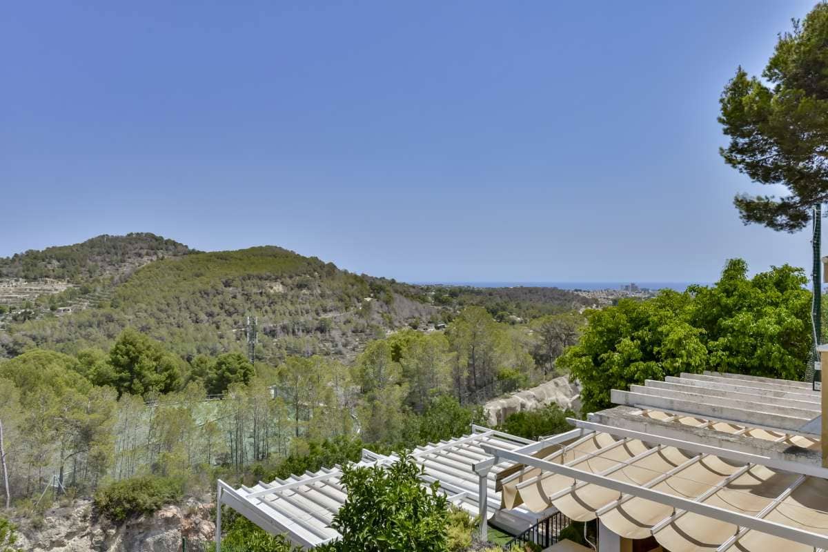 3 bedroom Villa for sale in Calpe / Calp - € 359,000 (Ref: 9470031)