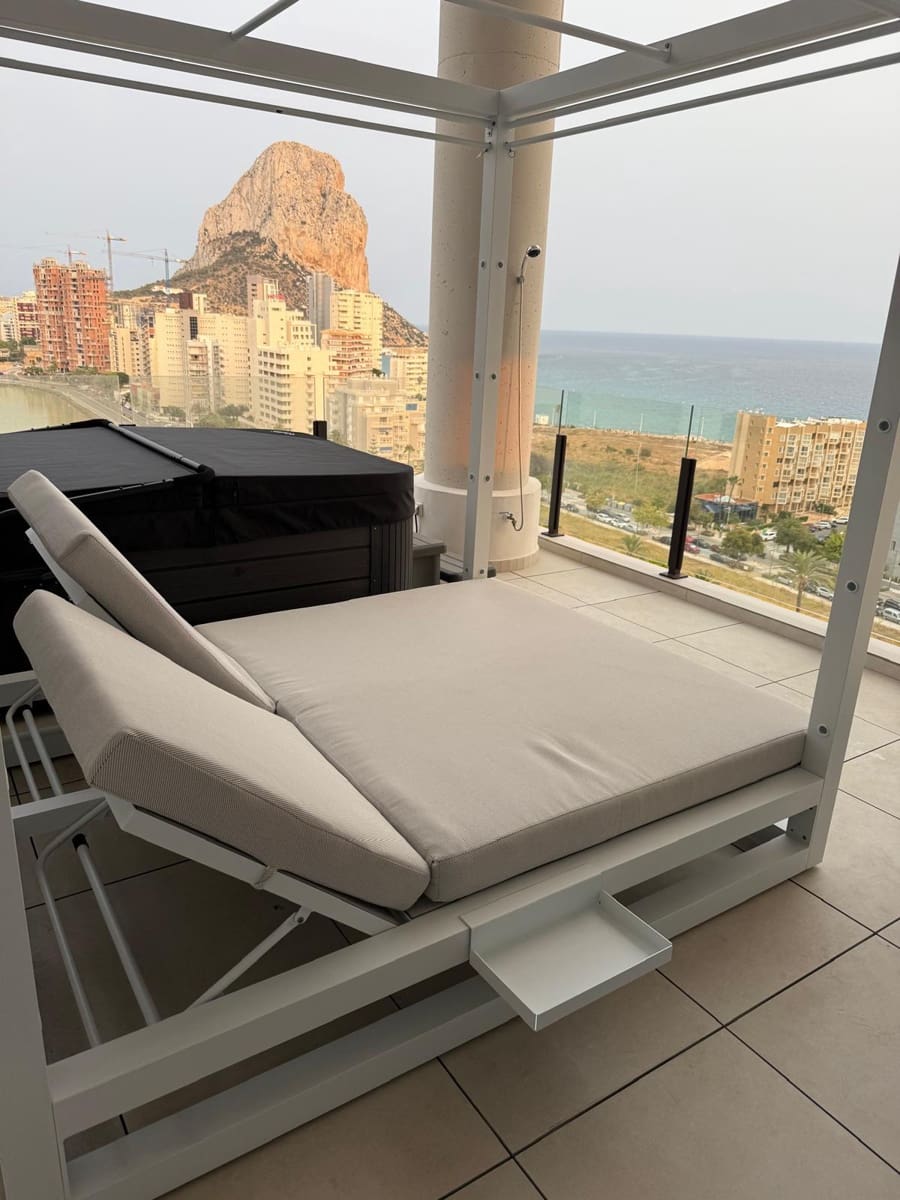 2 bedroom Apartment for sale in Calpe / Calp - € 860,000 (Ref: 9481540)
