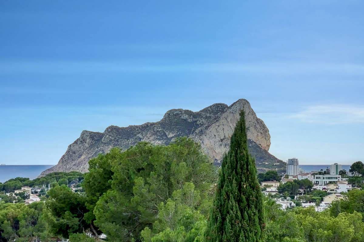 5 bedroom Villa for sale in Benissa - € 1,090,000 (Ref: 9495568)