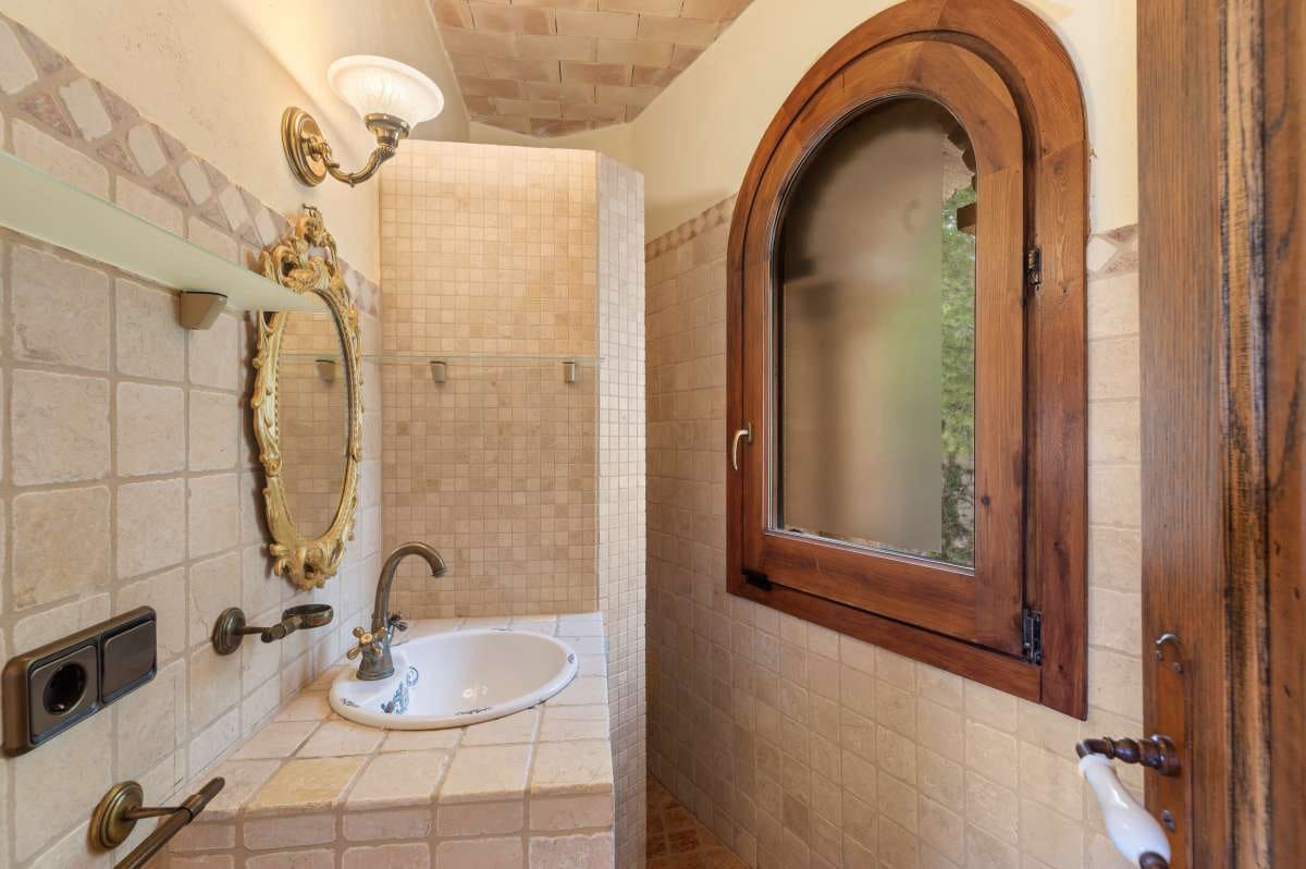 4 bedroom Villa for sale in Benissa - € 1,600,000 (Ref: 9495569)