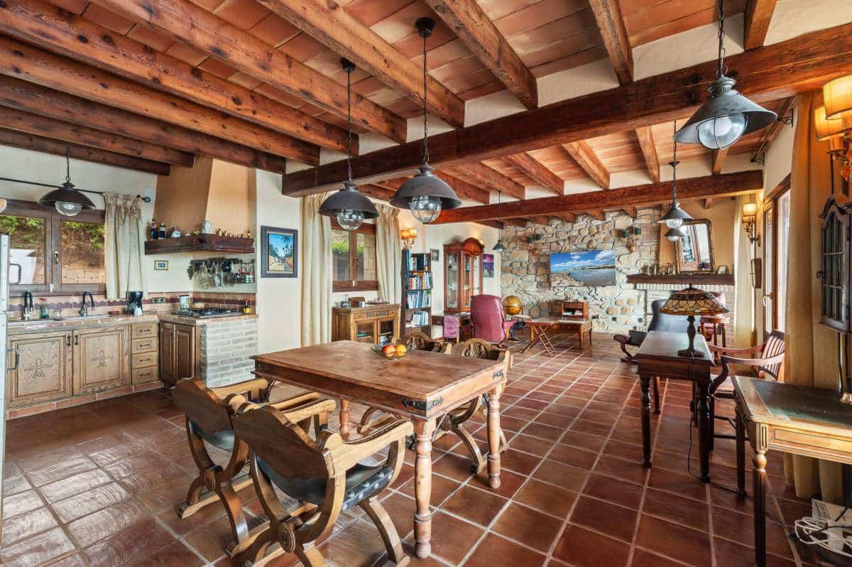 4 bedroom Villa for sale in Benissa - € 1,600,000 (Ref: 9495569)