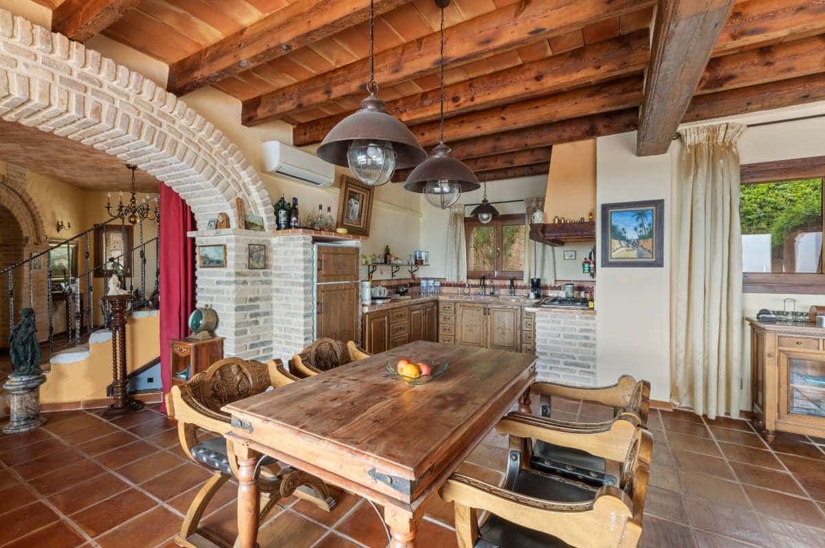 4 bedroom Villa for sale in Benissa - € 1,600,000 (Ref: 9495569)