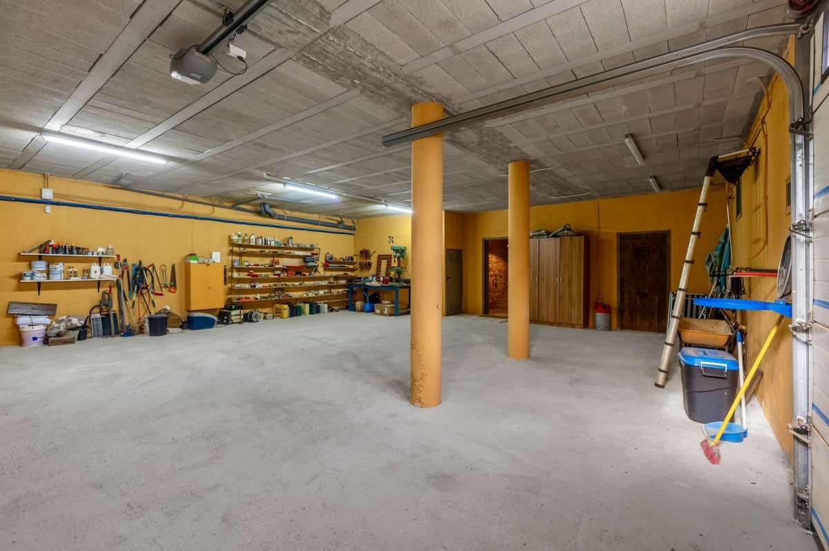 4 bedroom Villa for sale in Benissa - € 1,600,000 (Ref: 9495569)