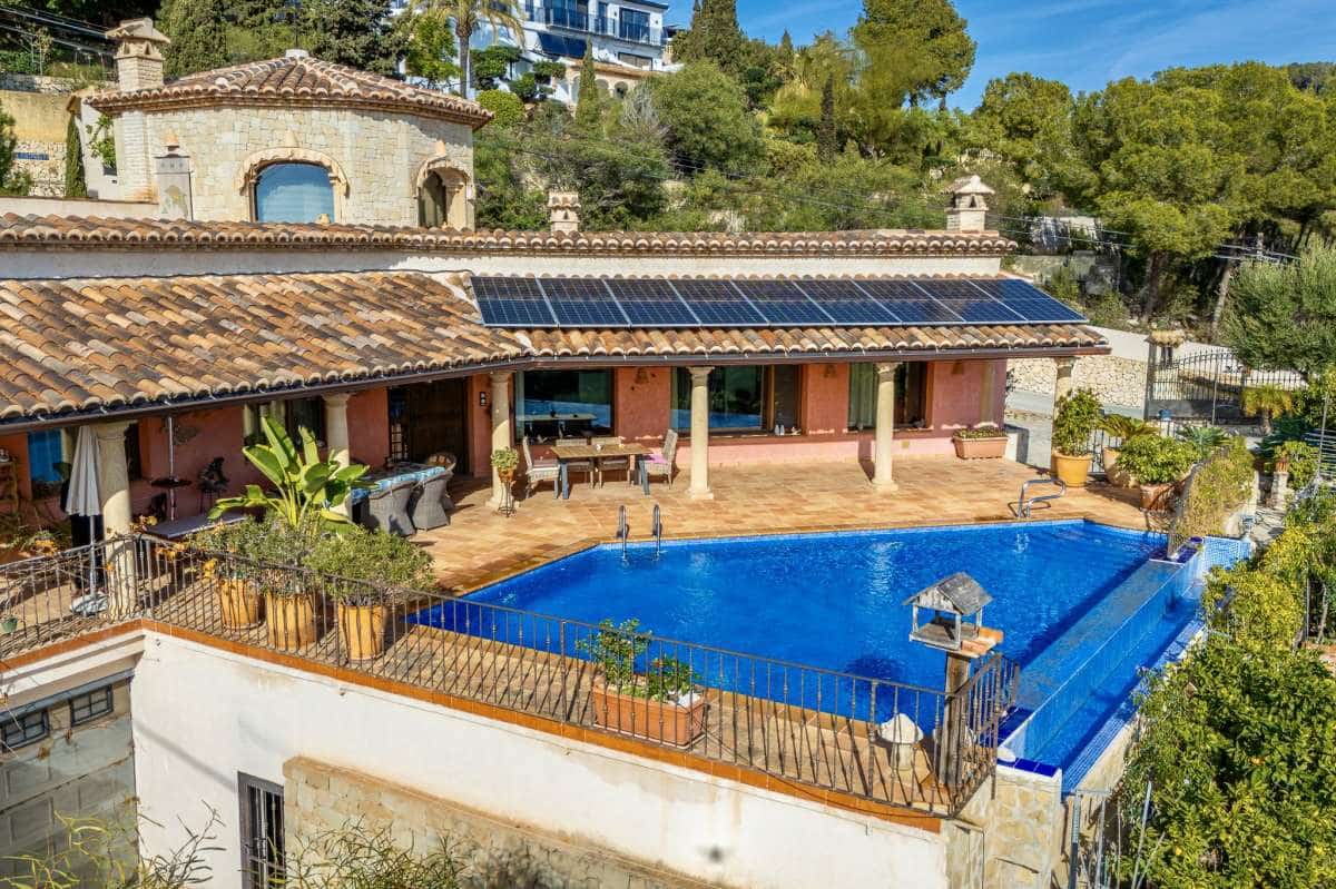4 bedroom Villa for sale in Benissa - € 1,600,000 (Ref: 9495569)