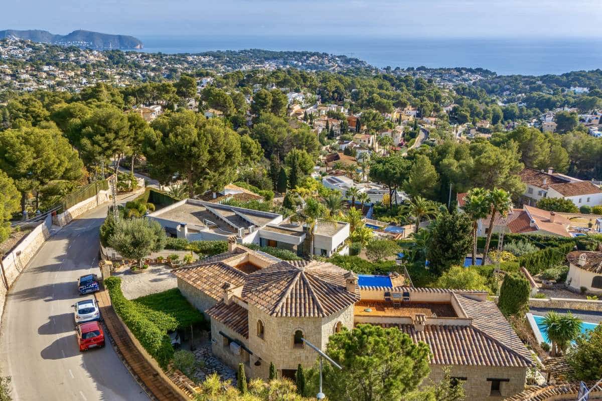 4 bedroom Villa for sale in Benissa - € 1,600,000 (Ref: 9495569)