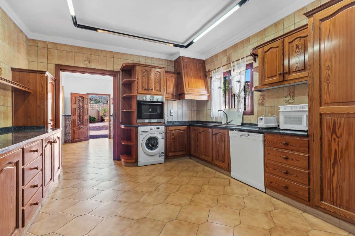 11 slaapkamer Villa te koop in Calpe / Calp - € 990.000 (Ref: 9516527)