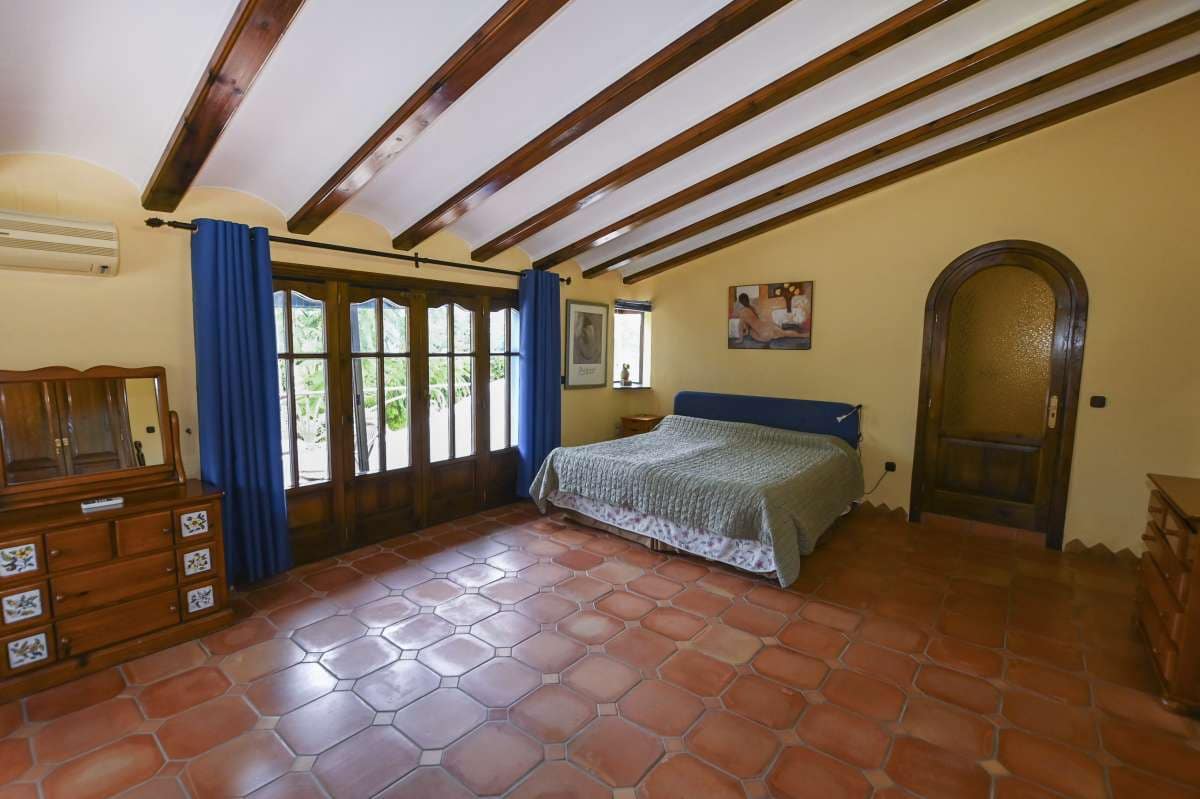 4 quarto Quinta/Casa Rural para venda em Calpe / Calp - 2 500 000 € (Ref: 9534996)