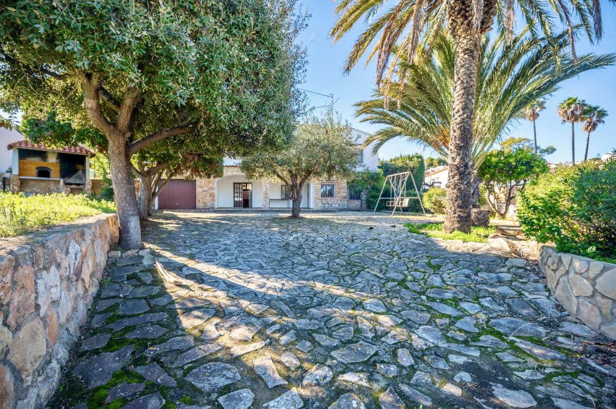 6 soveværelse Villa til salg i Benissa - € 890.000 (Ref: 9542305)