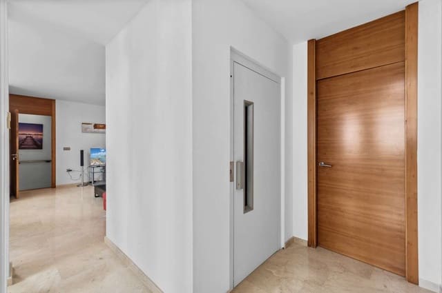 5 slaapkamer Villa te koop in Calpe / Calp - € 1.575.000 (Ref: 9628304)