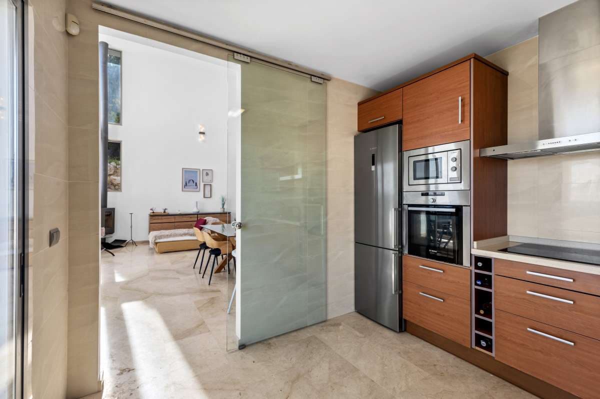 Villa for sale in Calpe / Calp - € 1,575,000 (Ref: 9628304)