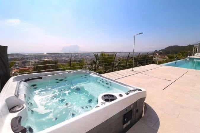 4 bedroom Villa for sale in Calpe / Calp - € 3,995,000 (Ref: 9650455)