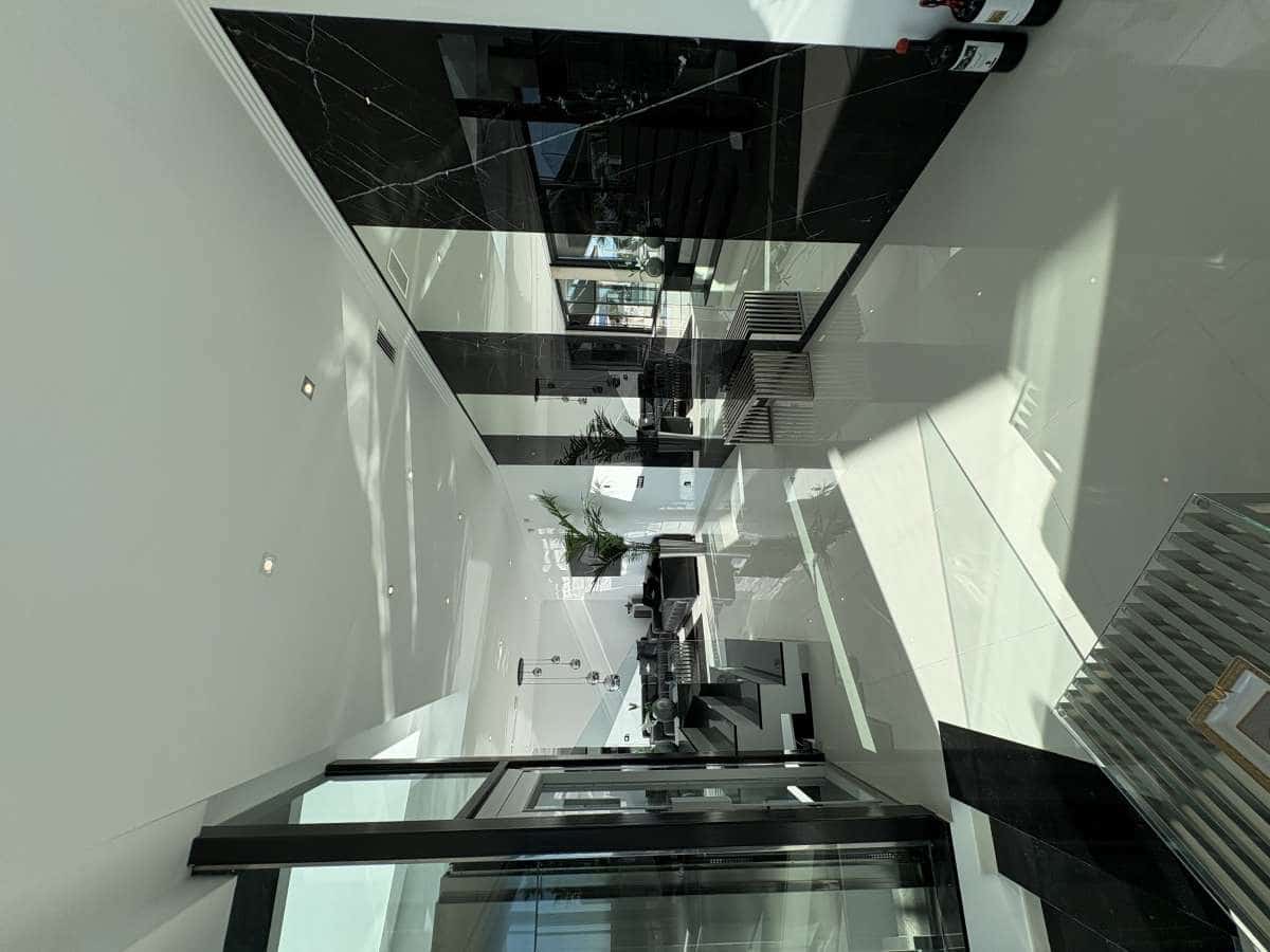 4 bedroom Villa for sale in Calpe / Calp - € 3,995,000 (Ref: 9650455)