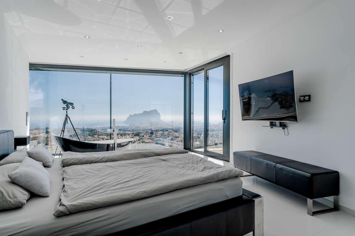 4 bedroom Villa for sale in Calpe / Calp - € 3,995,000 (Ref: 9650455)