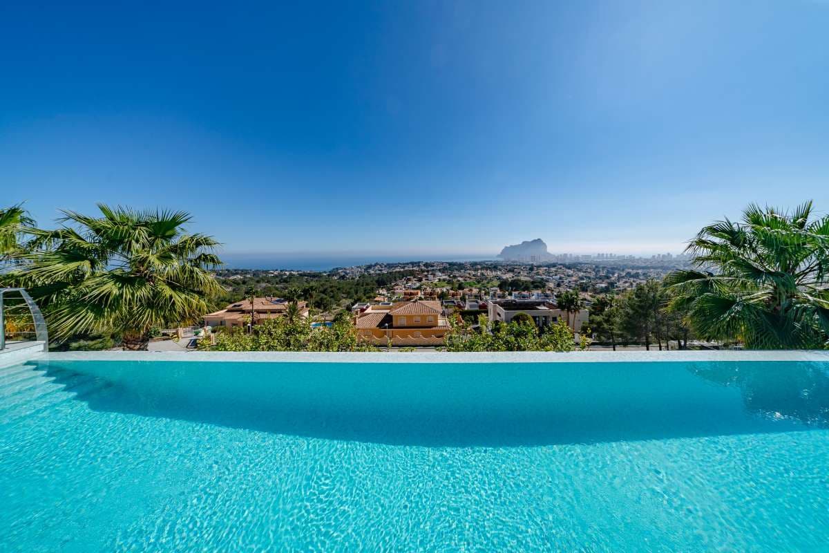 4 bedroom Villa for sale in Calpe / Calp - € 3,995,000 (Ref: 9650455)