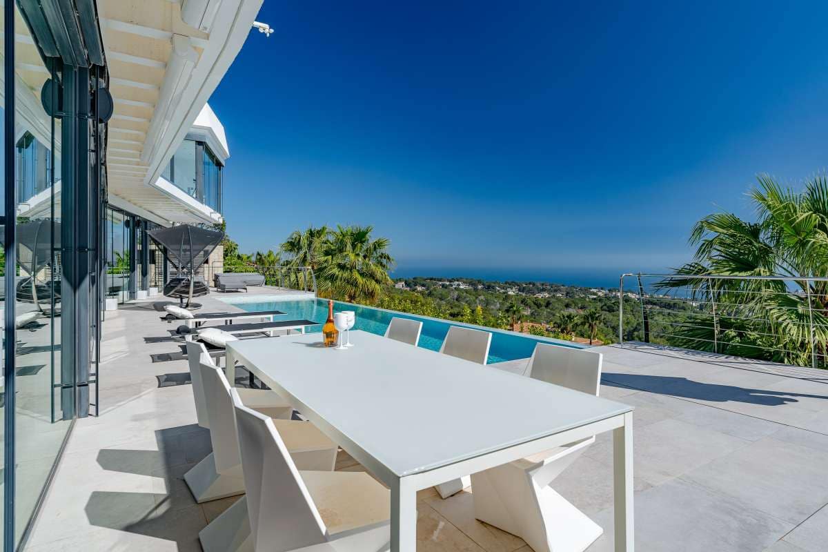 4 bedroom Villa for sale in Calpe / Calp - € 3,995,000 (Ref: 9650455)