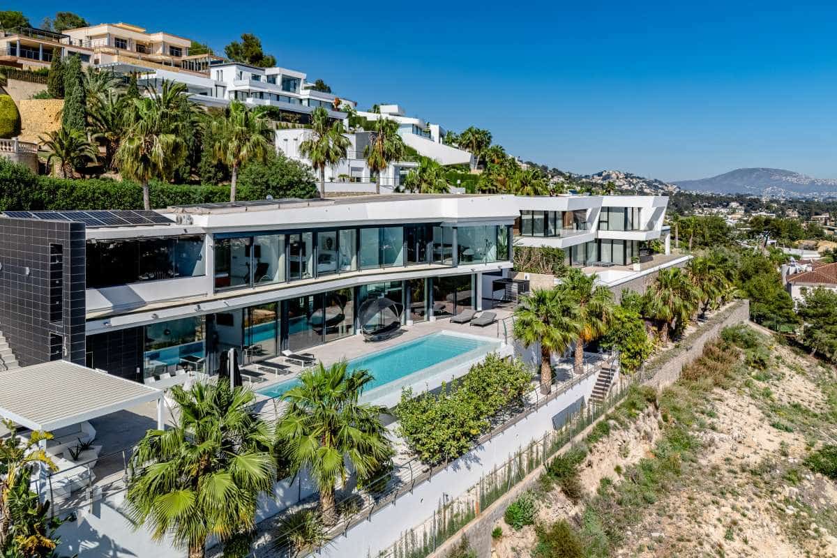 4 bedroom Villa for sale in Calpe / Calp - € 3,995,000 (Ref: 9650455)