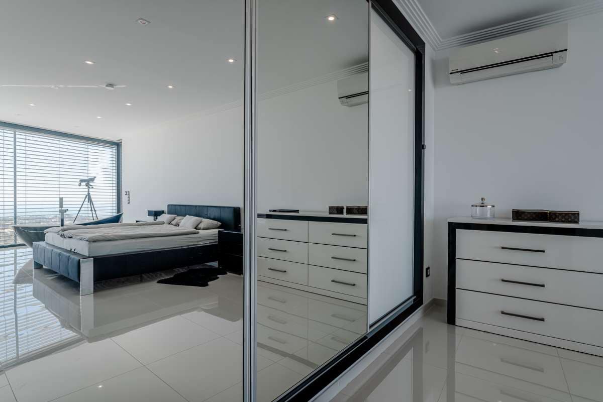 4 bedroom Villa for sale in Calpe / Calp - € 3,995,000 (Ref: 9650455)