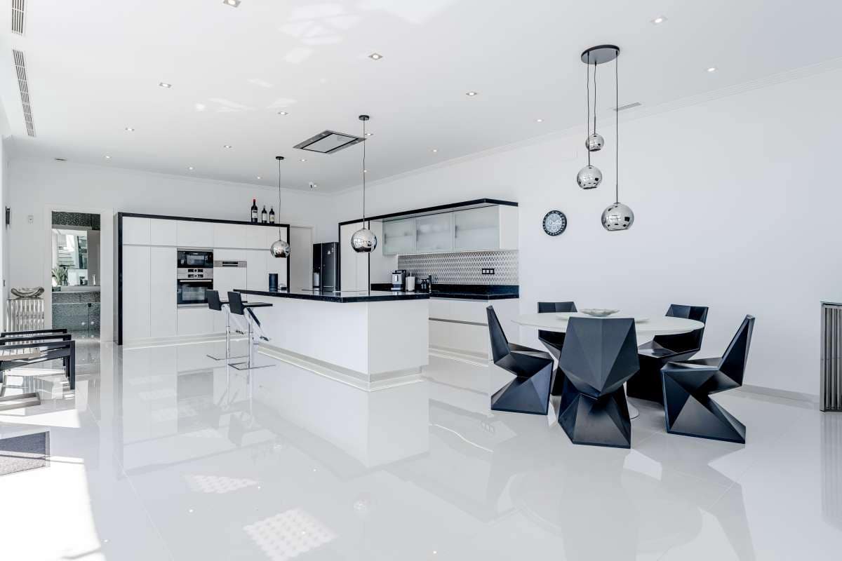 4 bedroom Villa for sale in Calpe / Calp - € 3,995,000 (Ref: 9650455)