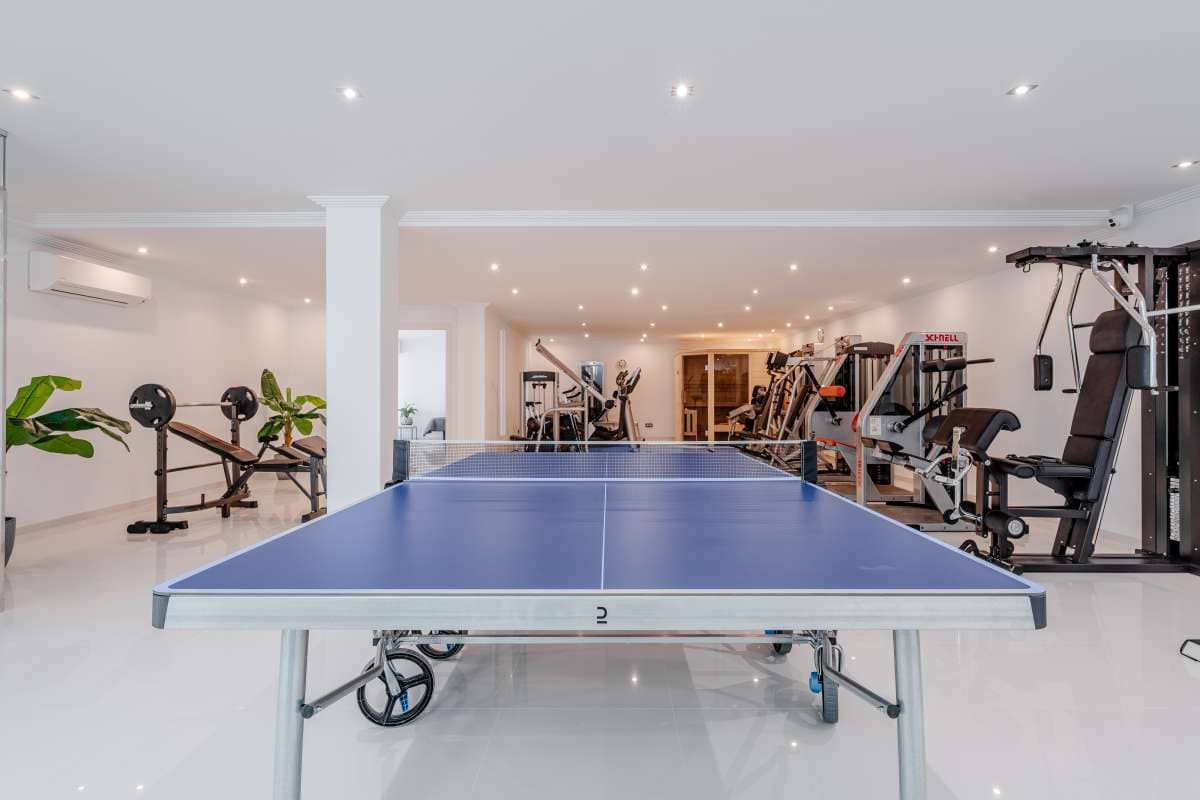 4 bedroom Villa for sale in Calpe / Calp - € 3,995,000 (Ref: 9650455)