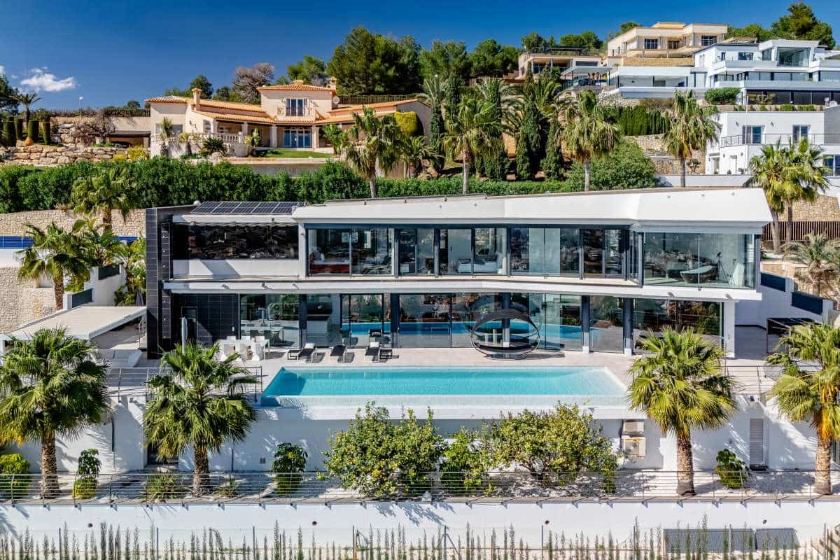 4 bedroom Villa for sale in Calpe / Calp - € 3,995,000 (Ref: 9650455)