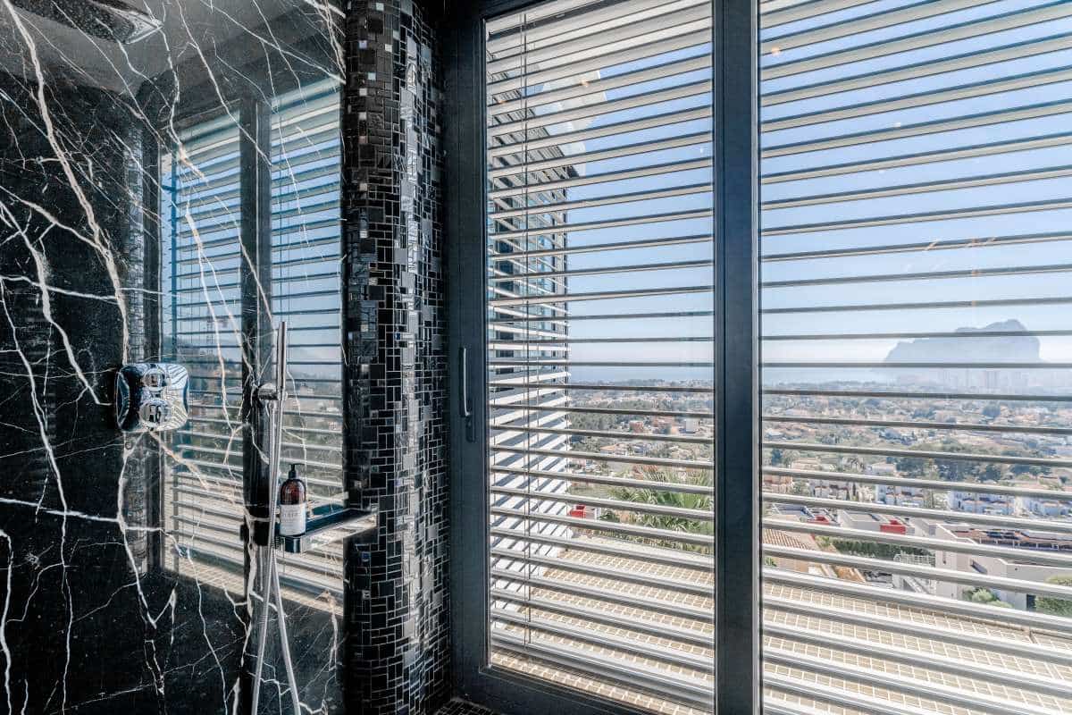 4 bedroom Villa for sale in Calpe / Calp - € 3,995,000 (Ref: 9650455)