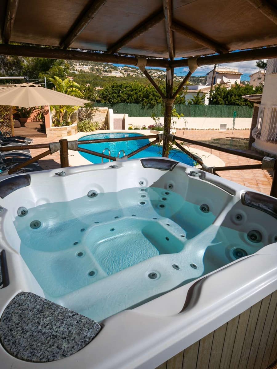 6 makuuhuone Huvila myytävänä paikassa Benissa - 645 000 € (Ref: 9672160)