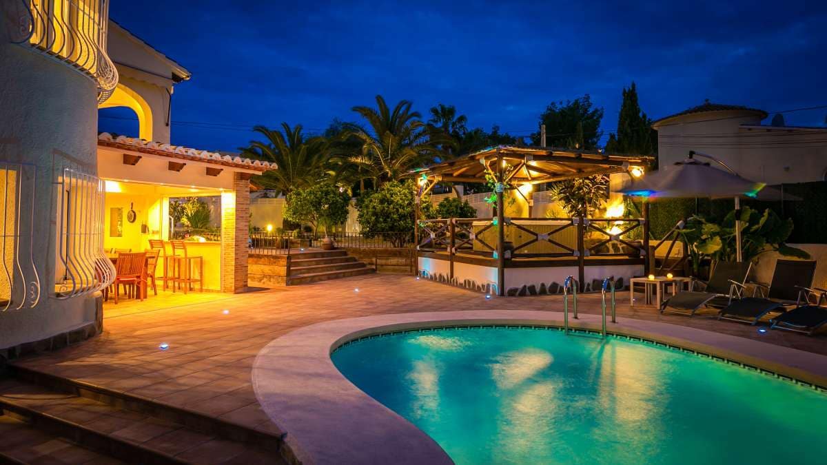 6 makuuhuone Huvila myytävänä paikassa Benissa - 645 000 € (Ref: 9672160)