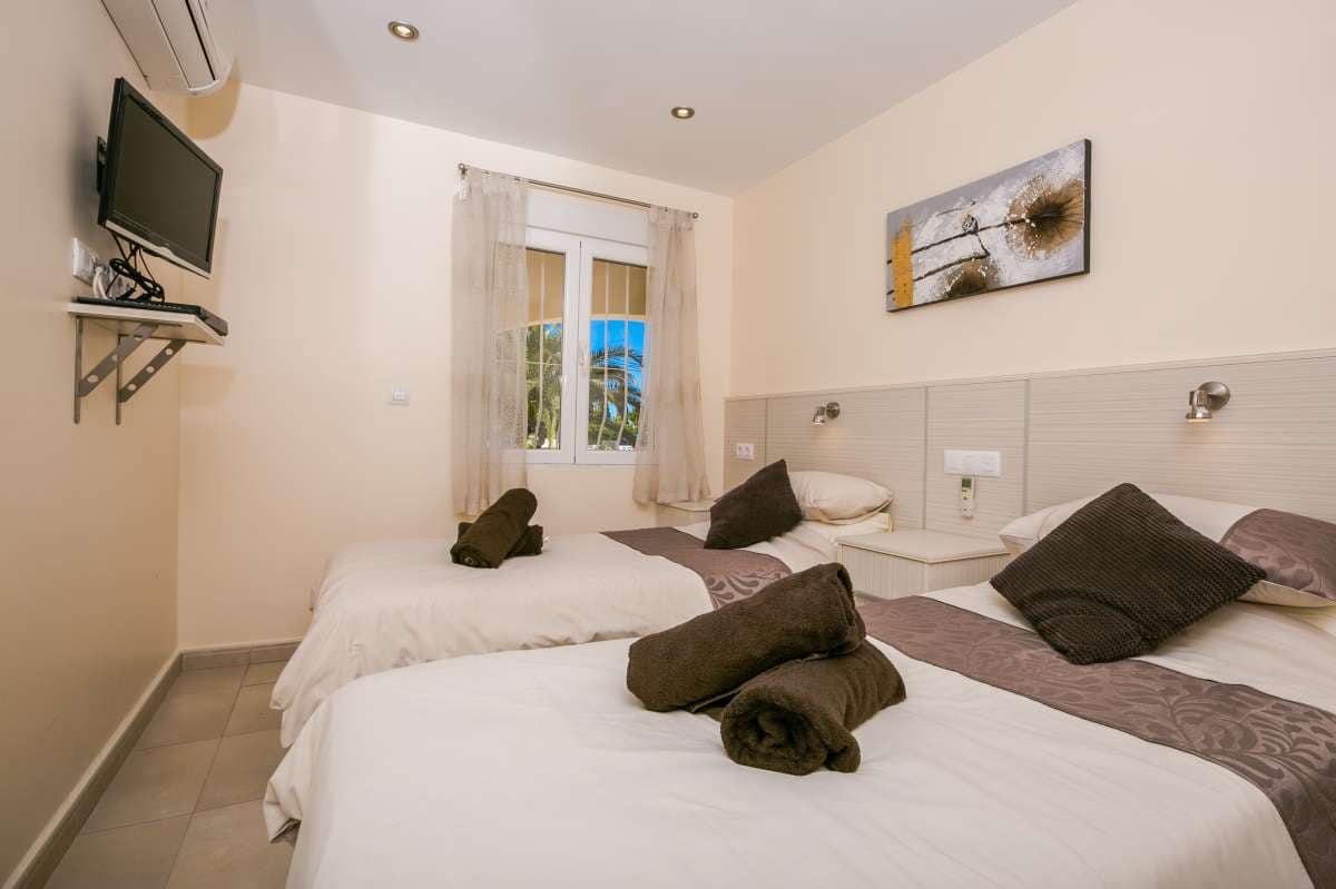 6 makuuhuone Huvila myytävänä paikassa Benissa - 645 000 € (Ref: 9672160)