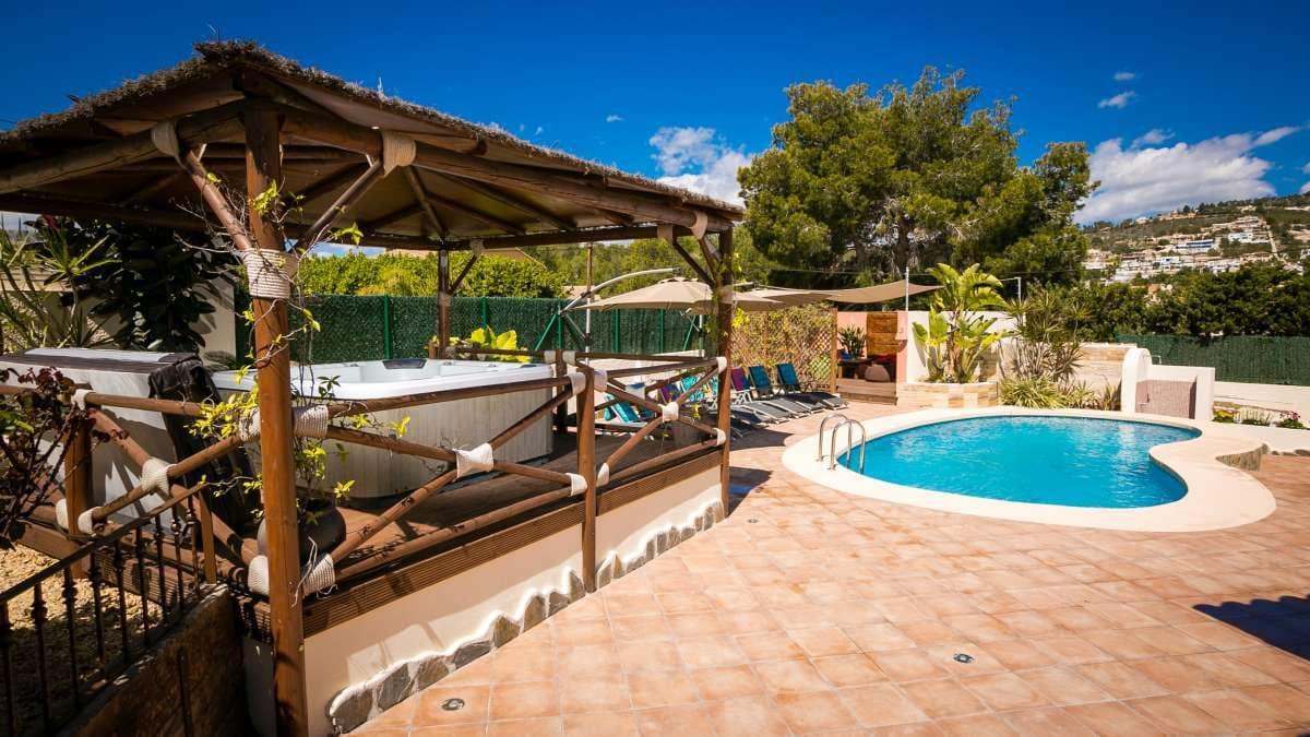 6 makuuhuone Huvila myytävänä paikassa Benissa - 645 000 € (Ref: 9672160)