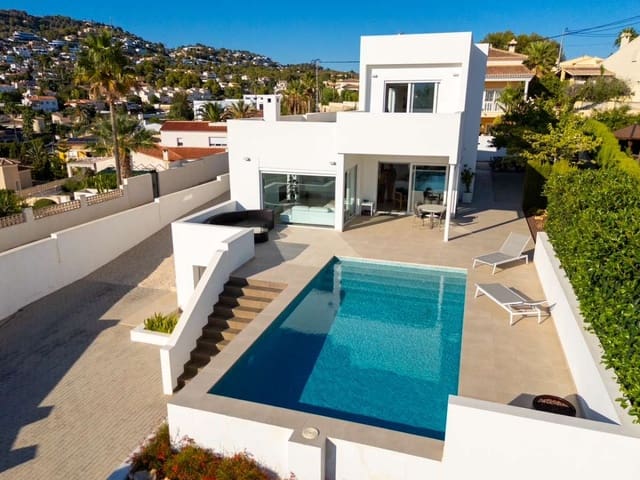 Chalet de 4 habitaciones en Calpe / Calp en venta - 1.380.000 € (Ref: 9672161)