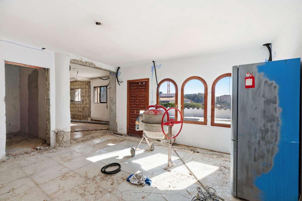 6 chambre Villa/Maison à vendre à Calpe / Calp - 450 000 € (Ref: 9687635)