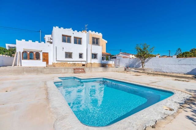 6 chambre Villa/Maison à vendre à Calpe / Calp - 450 000 € (Ref: 9687635)