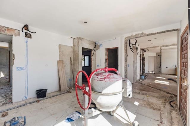 6 chambre Villa/Maison à vendre à Calpe / Calp - 450 000 € (Ref: 9687635)