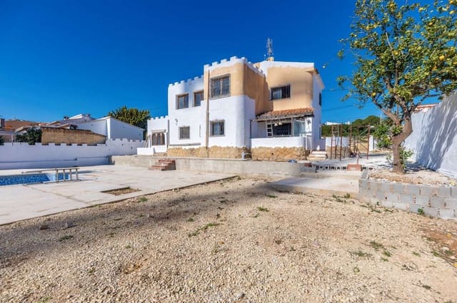 6 chambre Villa/Maison à vendre à Calpe / Calp - 450 000 € (Ref: 9687635)