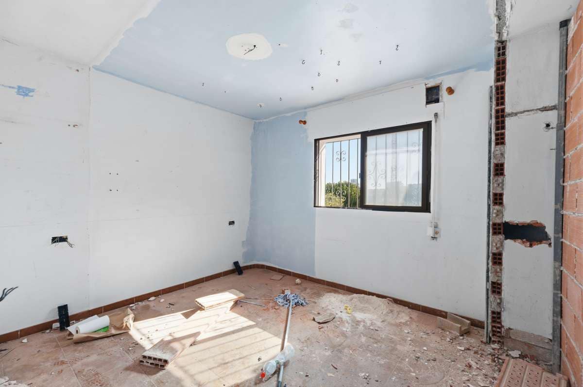 6 bedroom Villa for sale in Calpe / Calp - € 450,000 (Ref: 9687635)