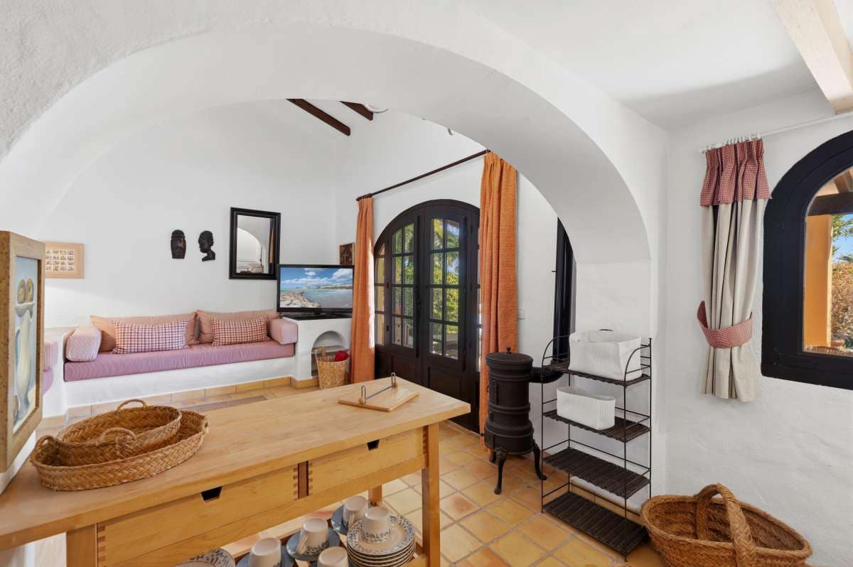 8 bedroom Finca/Country House for sale in Moraira - € 1,600,000 (Ref: 9713878)