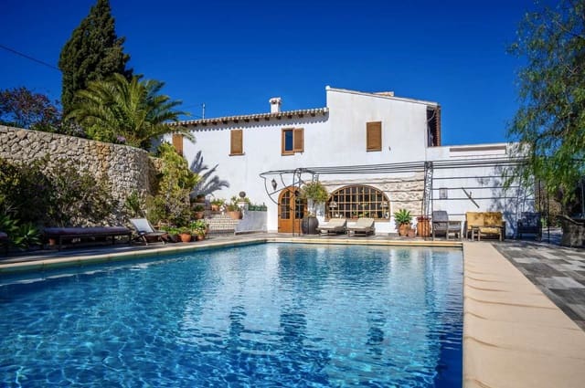 8 bedroom Finca/Country House for sale in Moraira, Teulada-Moraira - € 1,600,000 (Ref: 9713878)