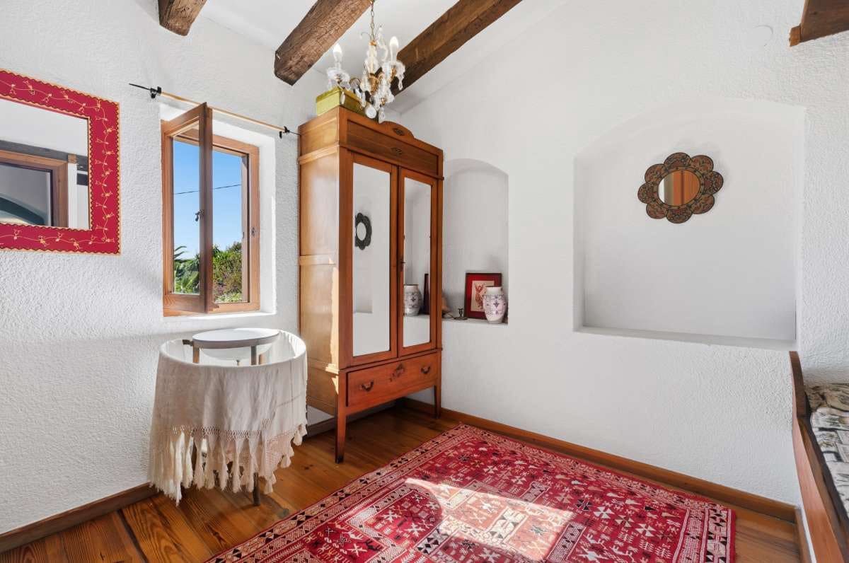 8 bedroom Finca/Country House for sale in Moraira - € 1,600,000 (Ref: 9713878)